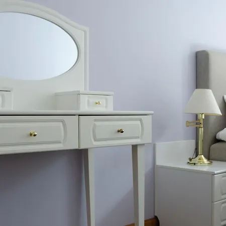 Large 3-room In A Historic House شقة تالين