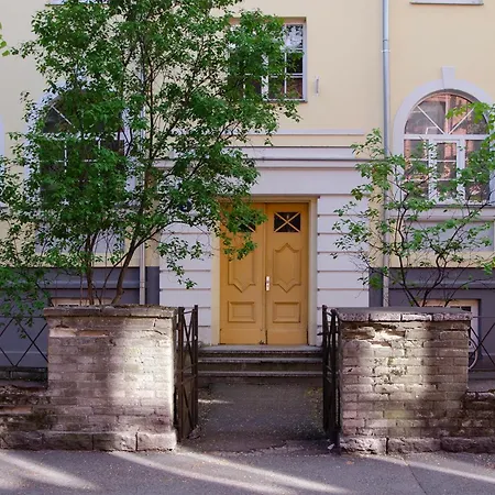 Large 3-room In A Historic House Tallinn