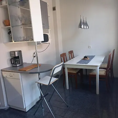 Large 3-room In A Historic House Apartment *