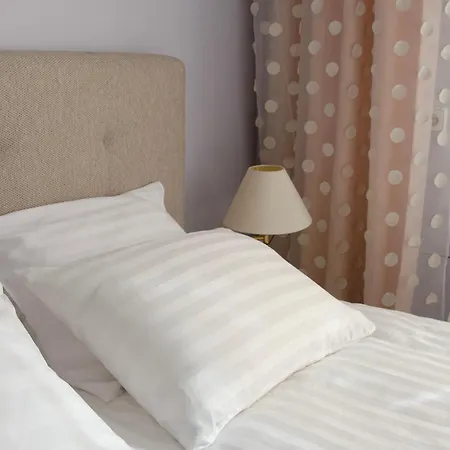 Large 3-room In A Historic House Appartement Tallinn
