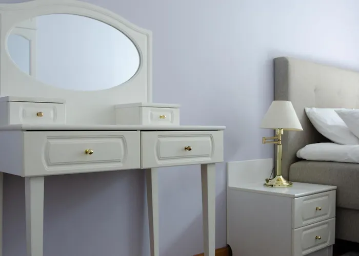 Large 3-room In A Historic House Apartment Tallinn